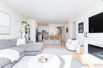 Building Photo - 69 Lubec St