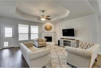 Building Photo - 1509 Bunting Dr