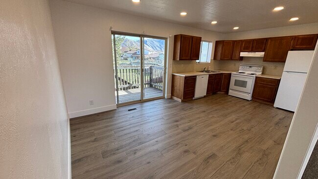 Foto del edificio - 391 S 1000 W St