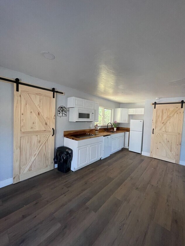 Olive Estates Room for Rent in Oroville, CA