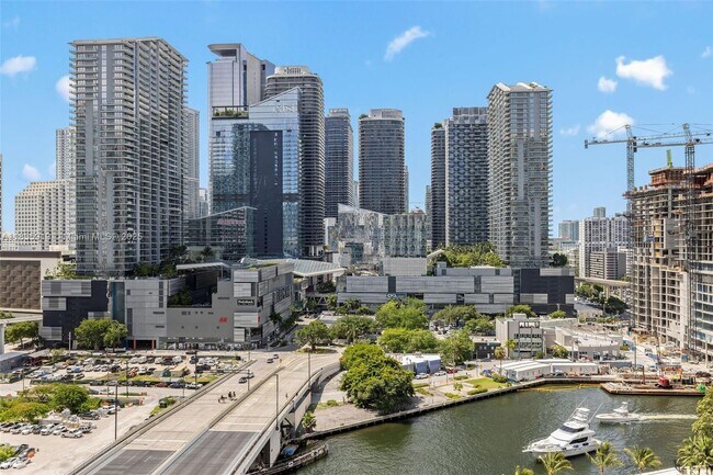 Building Photo - 350 S Miami Ave