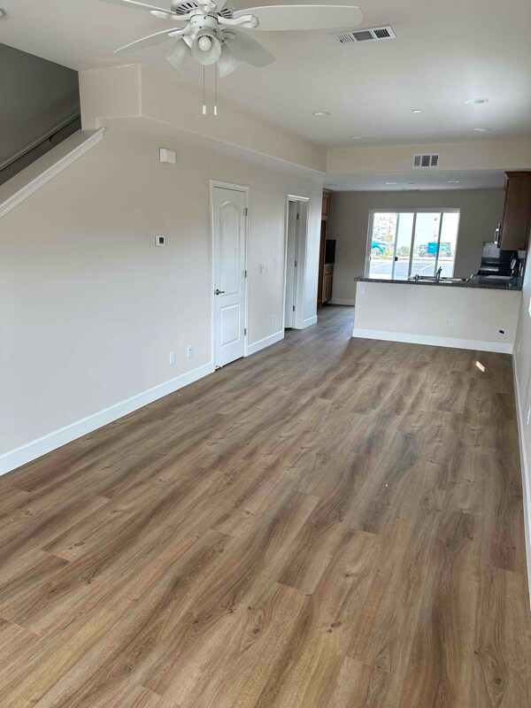 1040 South St Unit 100, Hollister, CA 95023 Room for Rent in