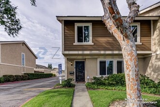 Building Photo - 201 Carriage Dr
