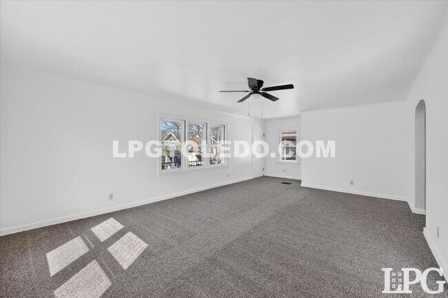 Foto del edificio - 4124 Vermaas Ave