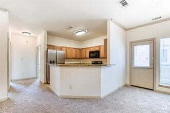 Building Photo - 2316 Homewood Ln
