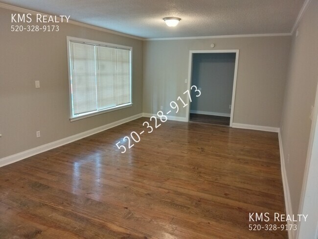 Building Photo - 3 Bed / 2 Bath - OWNER/AGENT