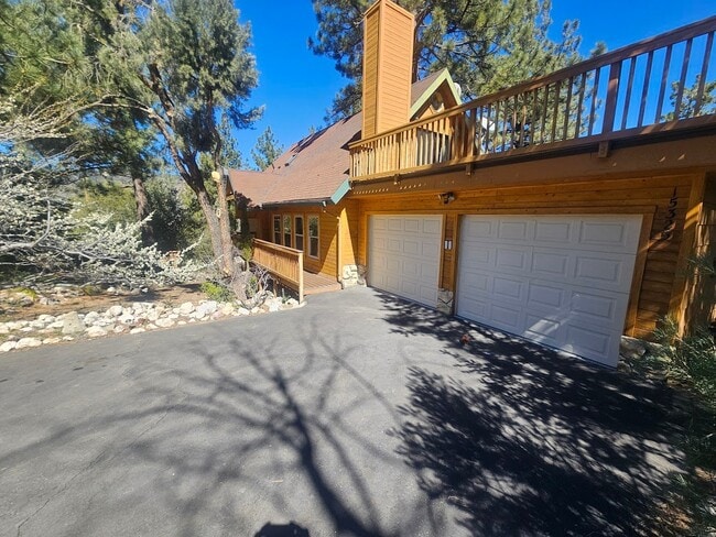 Building Photo - 15325 Acacia Way
