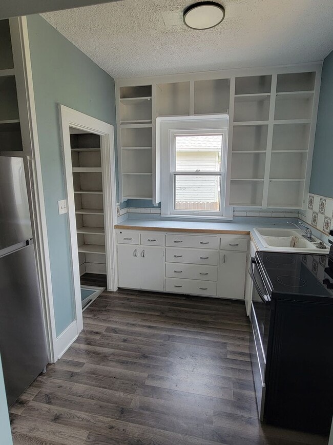 Foto del edificio - Beautifully Remodeled 3 Bedroom in Fremont
