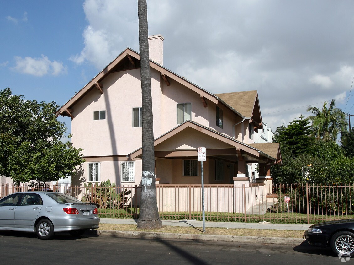 Primary Photo - 2107 Cambridge St