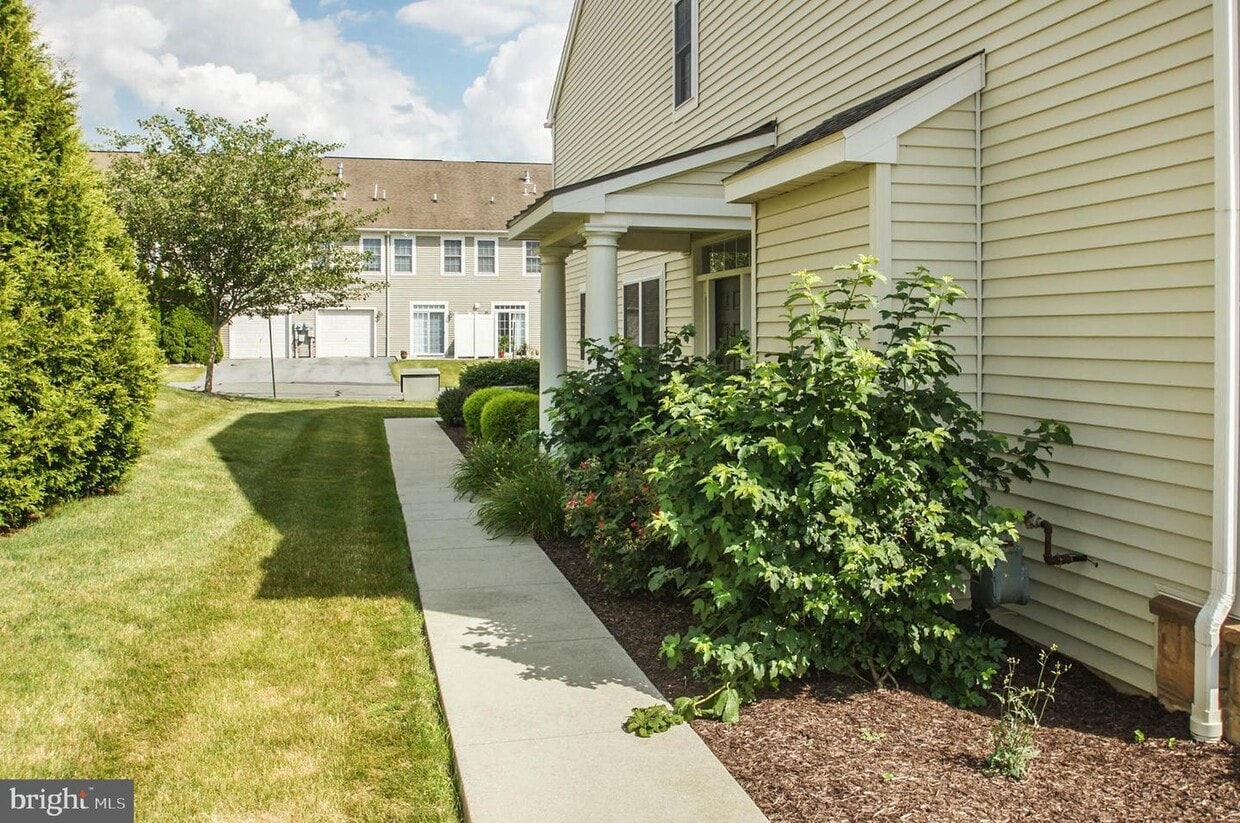 215 Springmont Dr, Wyomissing, PA 19610 House Rental in Wyomissing