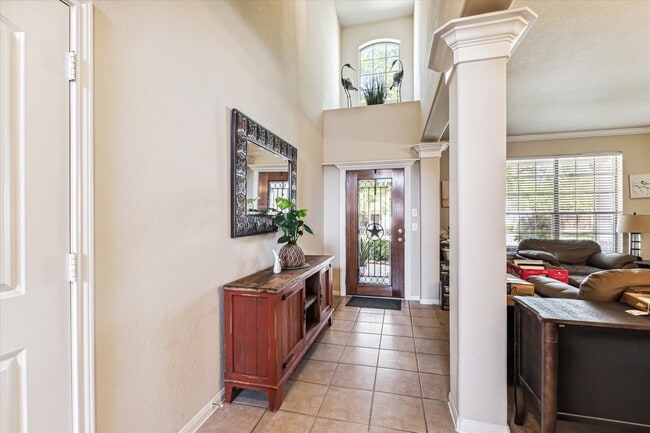 Foto del edificio - 831 Glen Abbey Dr