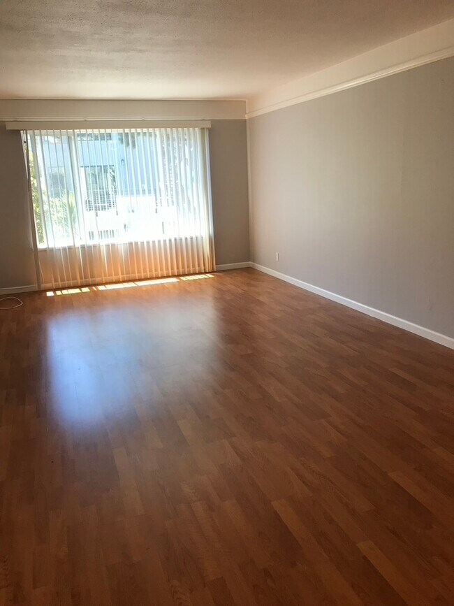 Living Room - 359 Clipper St