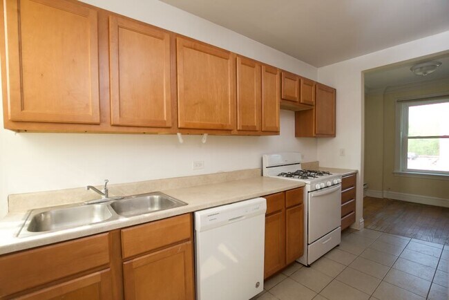 Foto del edificio - 808 Green Bay Rd