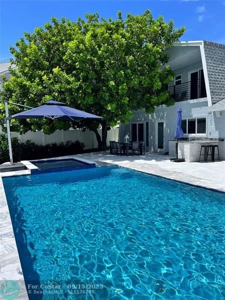 Building Photo - 3000 Jasmine Terrace