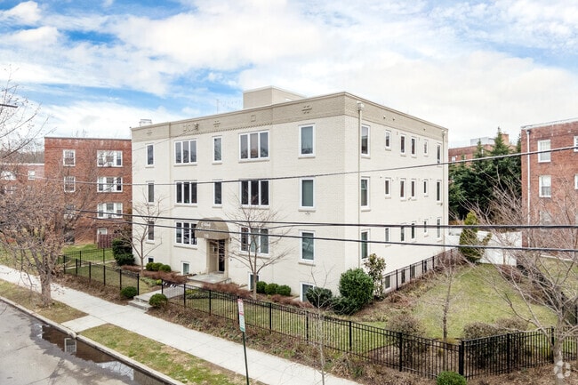 Building Photo - Milady Condominiums