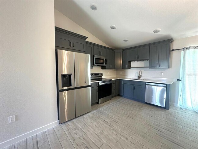 Foto del edificio - 334 Azalea Ave NW