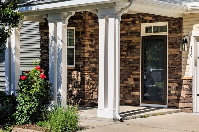 Photo - 116 Daneborg Rd House