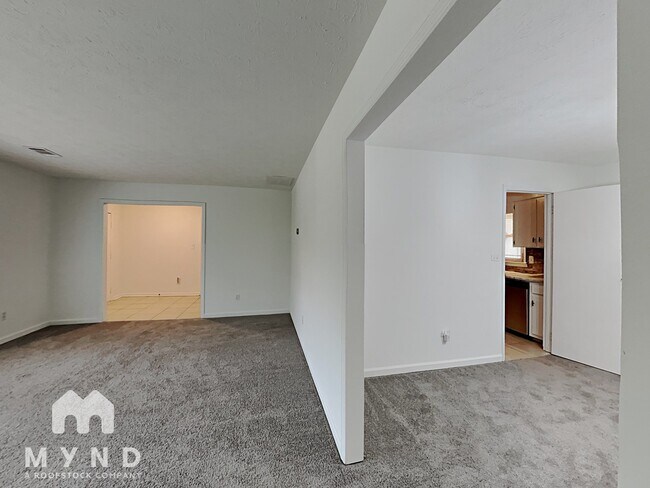 Foto del edificio - 4906 Wolverton Dr