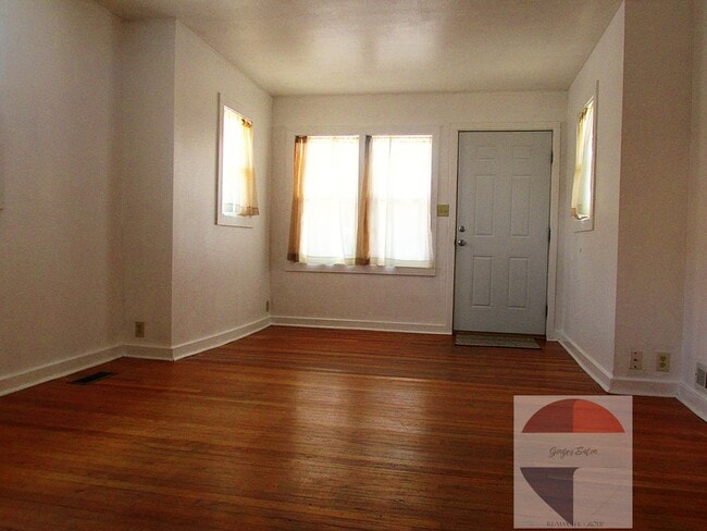 Building Photo - Charming 3Bed, 2Bath for Rent