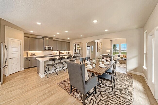 Building Photo - 2021 Meliana Dr