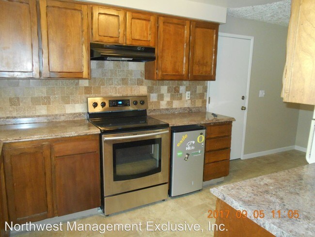 Building Photo - 13422 SE McGillivray Blvd