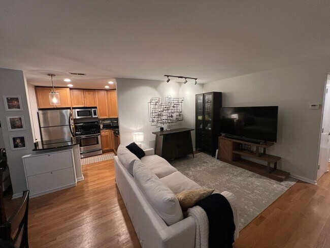 Foto del edificio - 2045 N Larrabee St
