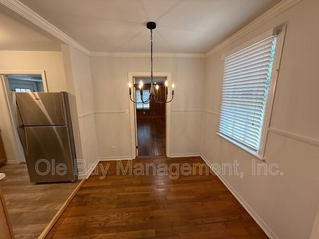 Building Photo - 251 Azalea Cir W