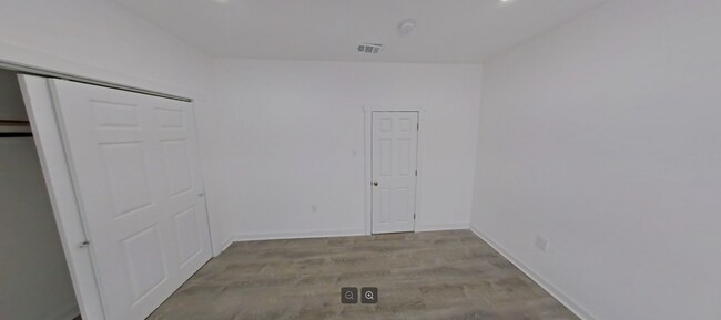 Foto del edificio - 6459 N 16th St