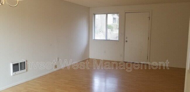 Foto del edificio - 3116 Kauffman Ave