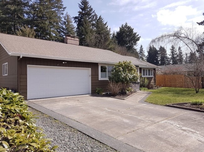 Building Photo - 1819 S Woodlawn St