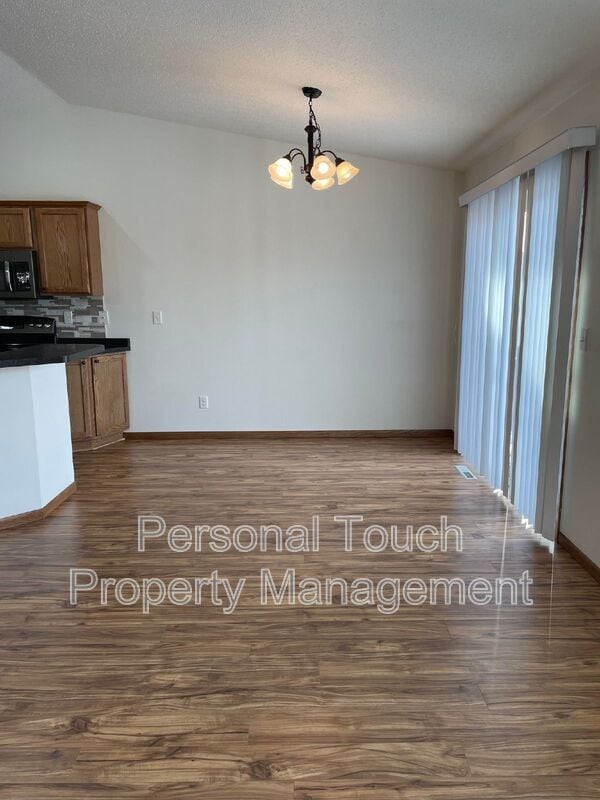 Building Photo - 2480 5th St W