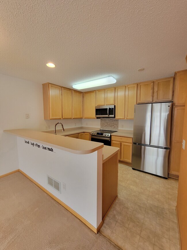 Building Photo - 16156 70th Plz N