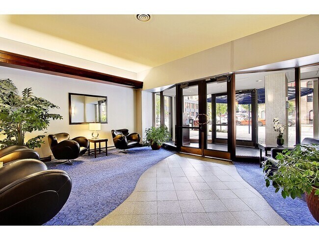 Foto del edificio - Beautiful bright One Bedroom Condo With a ...