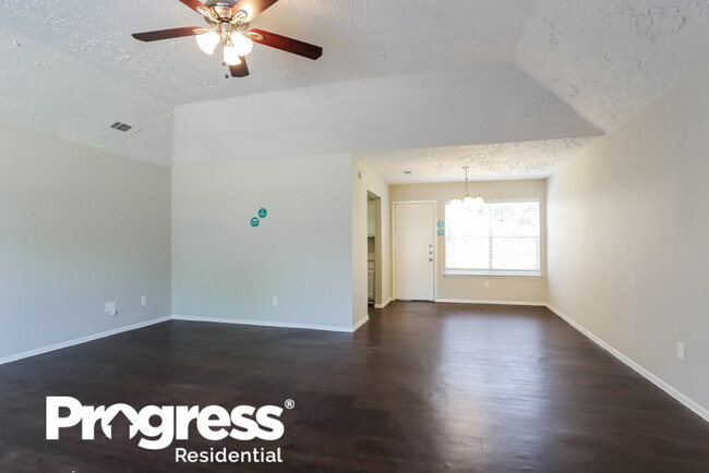Building Photo - 7251 Sunlight Ln