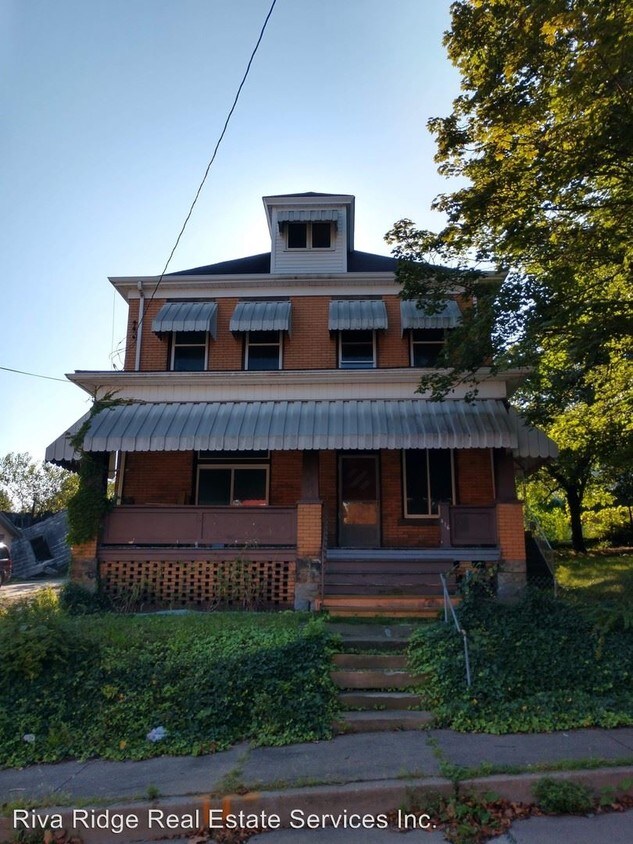 416 1st St Unit 2, Monessen, PA 15062 Condo for Rent in Monessen, PA