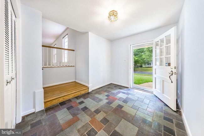 Foto del edificio - 615 Smallwood Rd