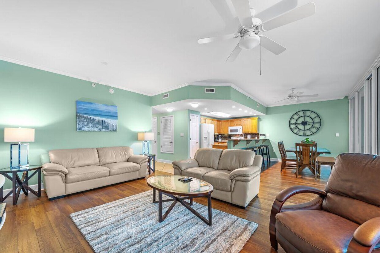 Primary Photo - 1524 W Beach Blvd