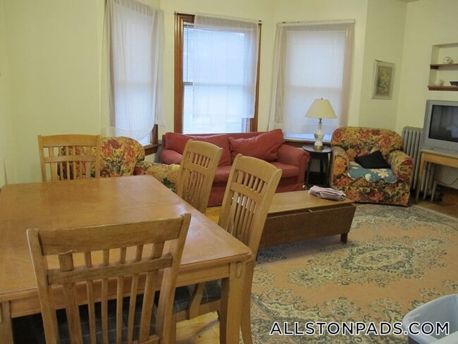 Foto del edificio - 38 Linden St