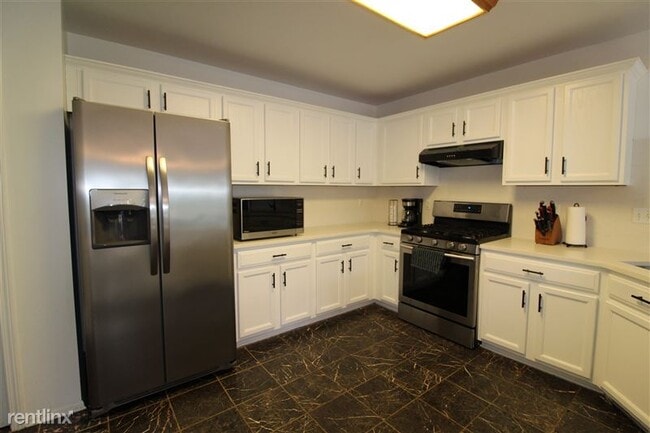 Building Photo - 5531 Redbud Ct