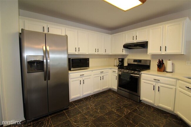 Foto del edificio - 5531 Redbud Ct
