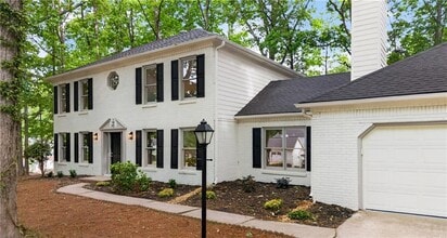 Building Photo - 401 Vardon Way