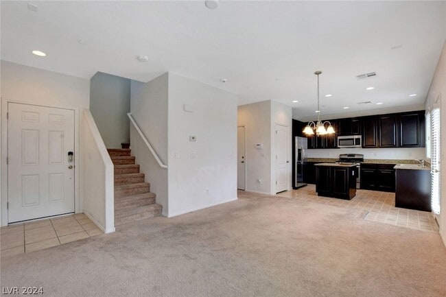 Building Photo - 664 Forest Peak Street