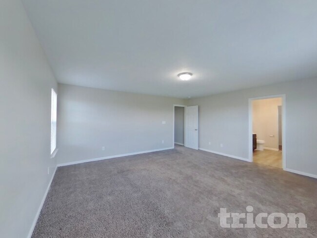 Building Photo - 2252 Silver Spoon Dr