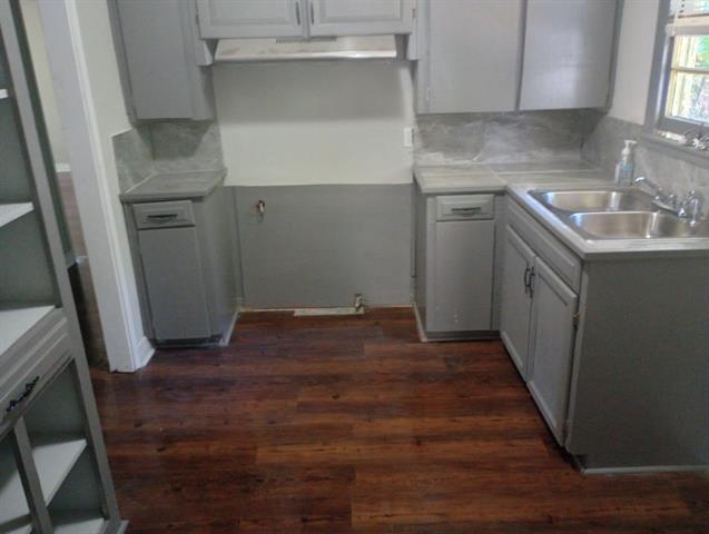 Building Photo - 936 Lewis Pl