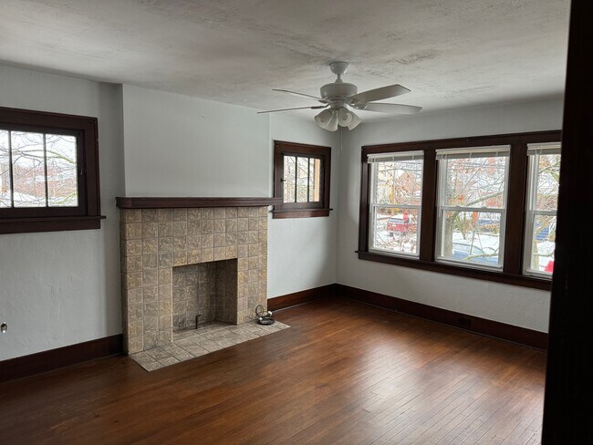 Bedroom with walk in closet - 304 Cornell Ave