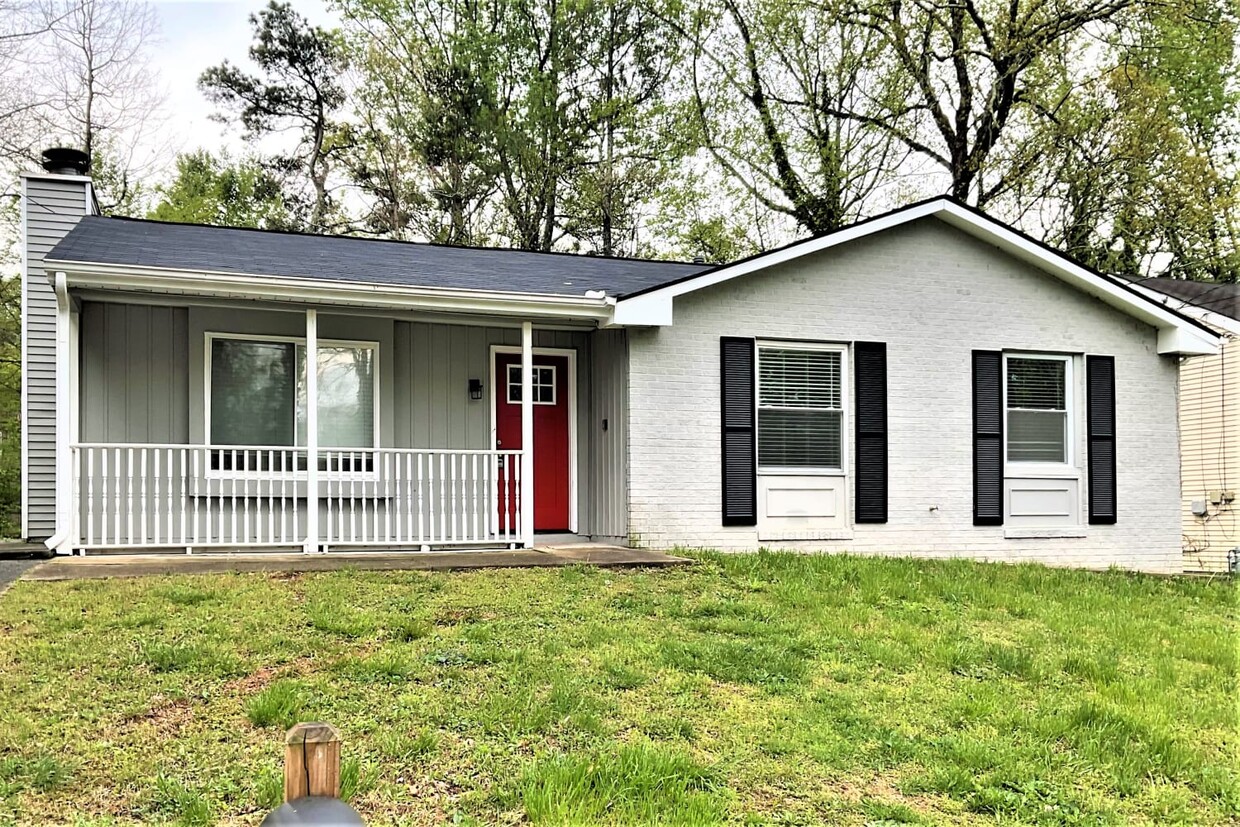 Foto principal - 4201 Village Square Ln