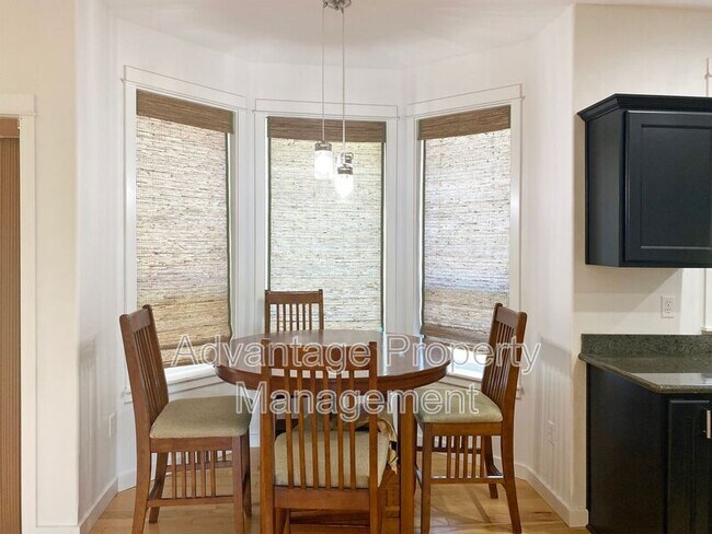 Foto del edificio - 2107 NW Grace Ave