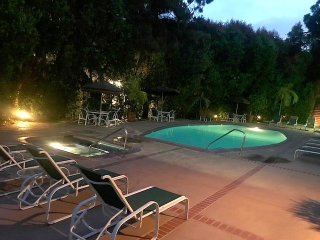 Foto principal - 8530 Holloway Dr