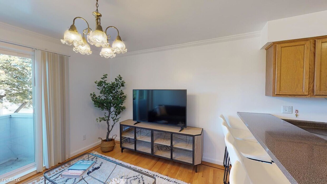 Foto principal - 1 br, 1 bath House - 540 42nd Avenue Priva...