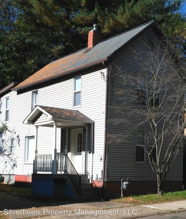 Building Photo - 339 S 7th St